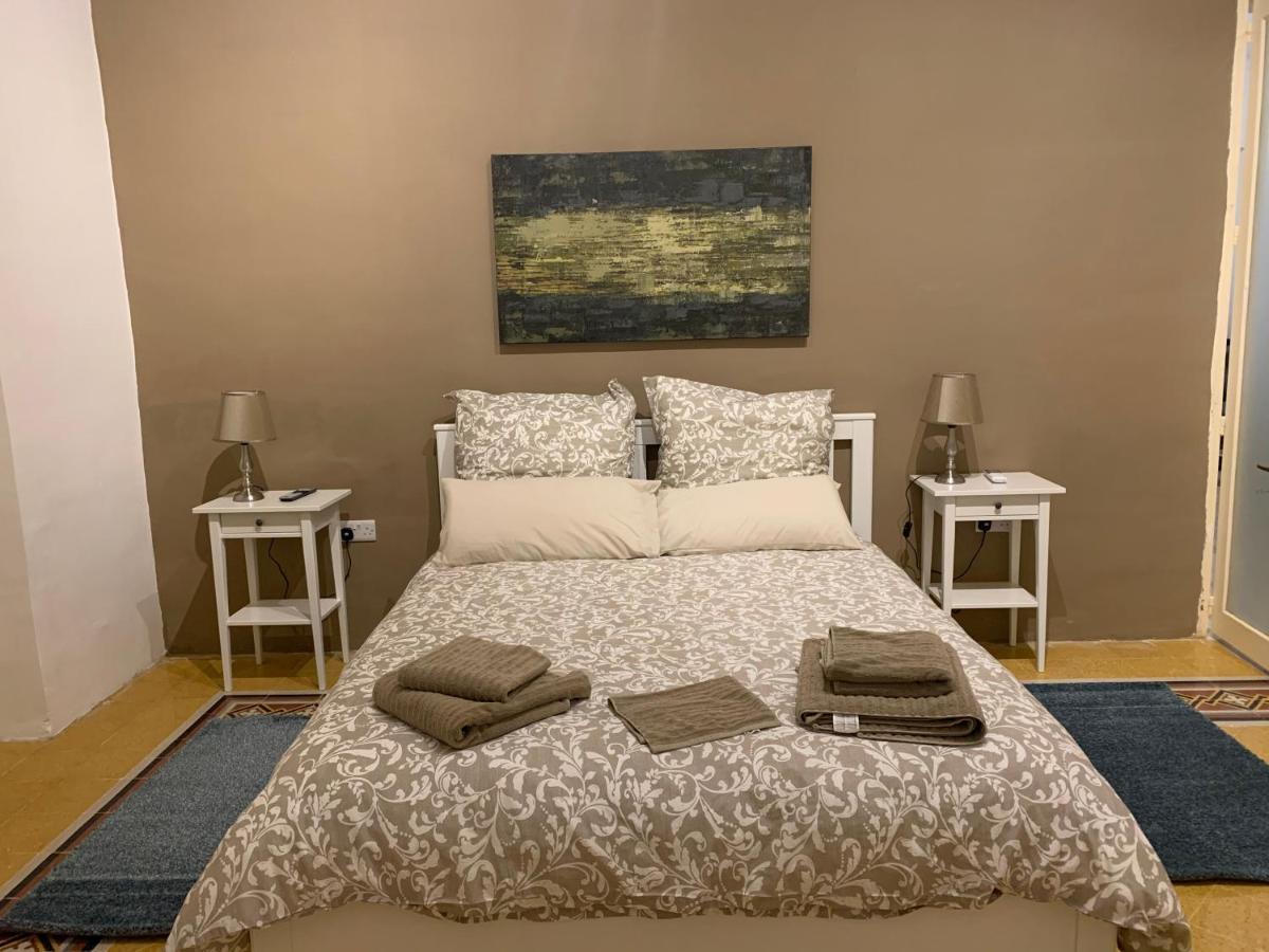 4 Bedroom Apartment In Sliema Near The Sea Buitenkant foto