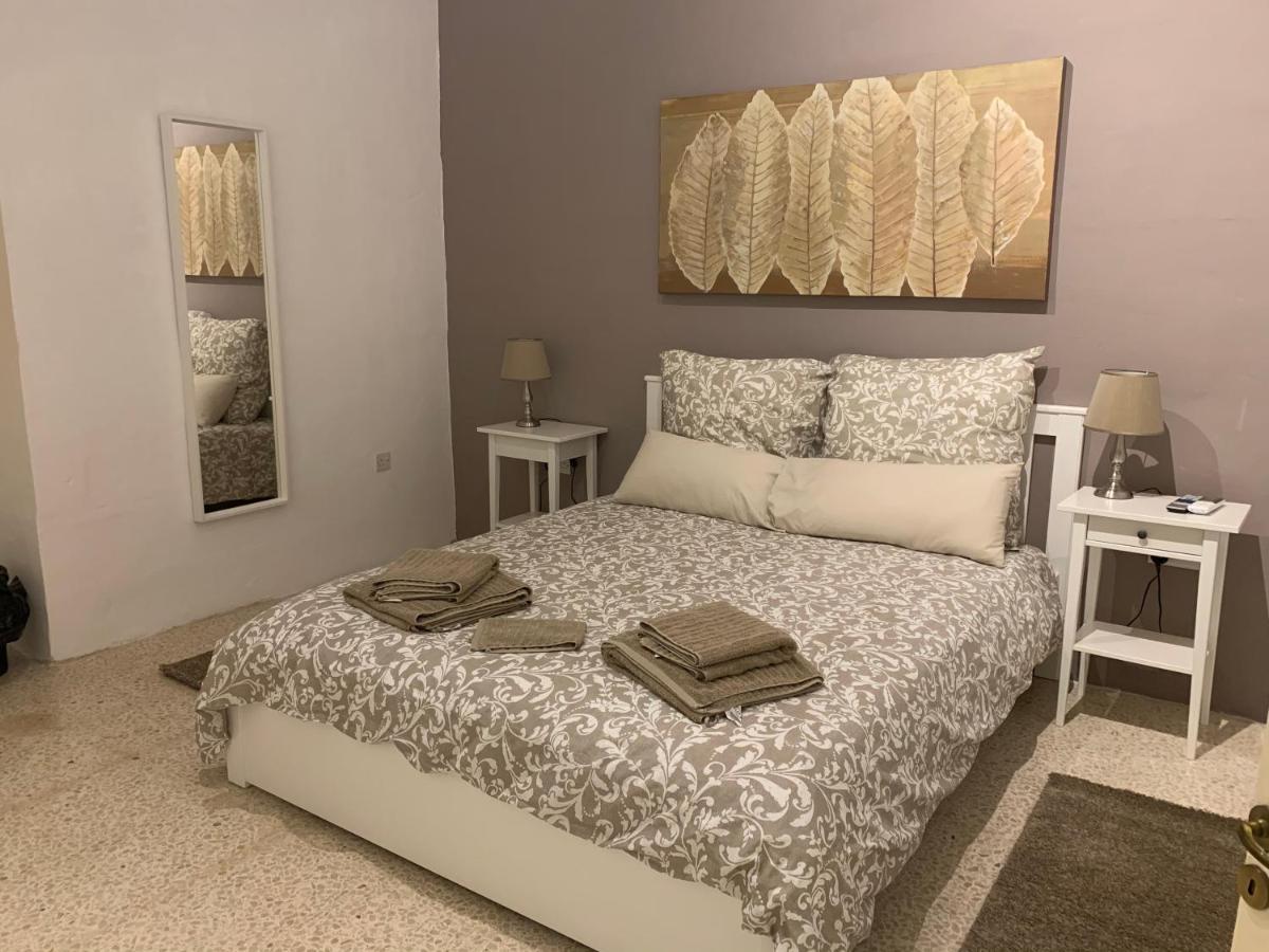 4 Bedroom Apartment In Sliema Near The Sea Buitenkant foto